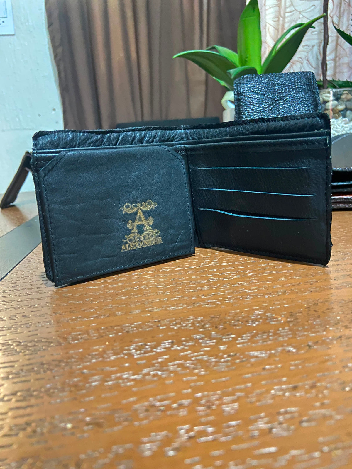Cartera Exotic Python